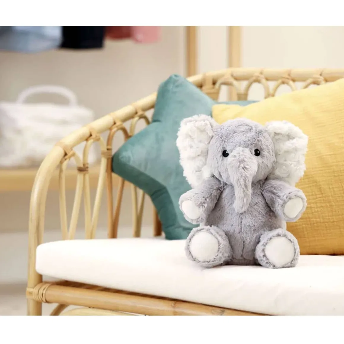 Elliot the Elephant On the Go