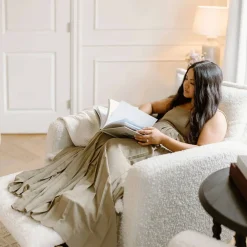 Flynn Swivel Glider with Power Recline Wood Base (Grade D)