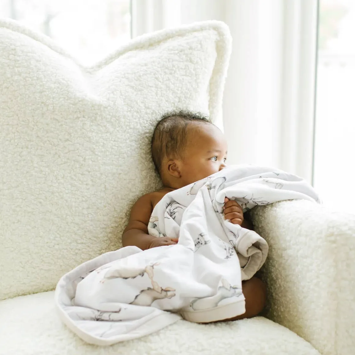 Flynn Swivel Glider with Power Recline Wood Base (Grade D)