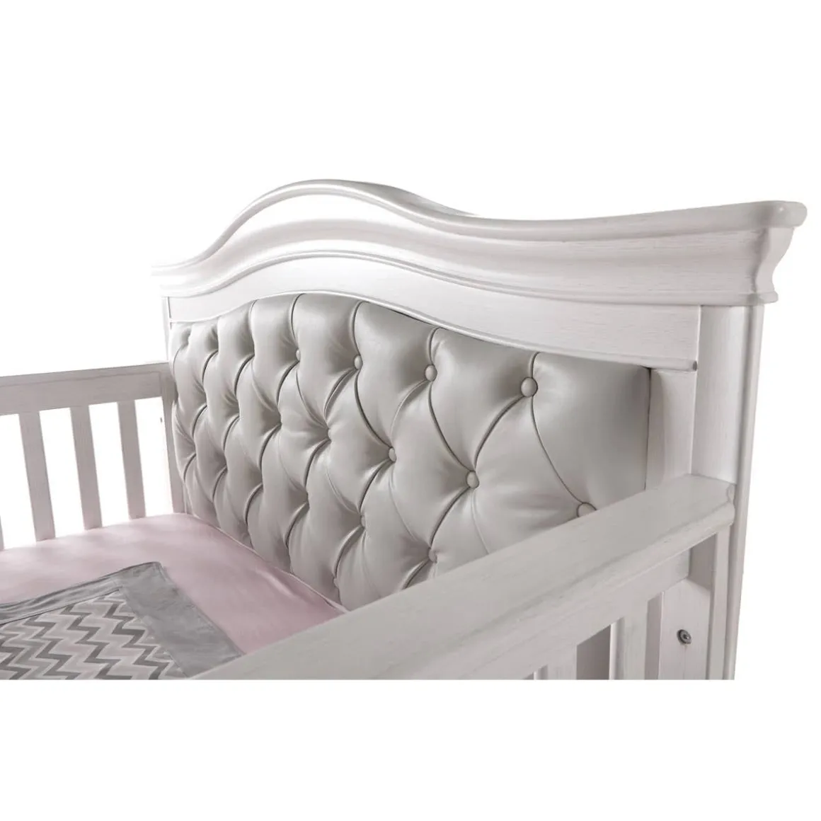 Forever Crib with Vinyl Panel