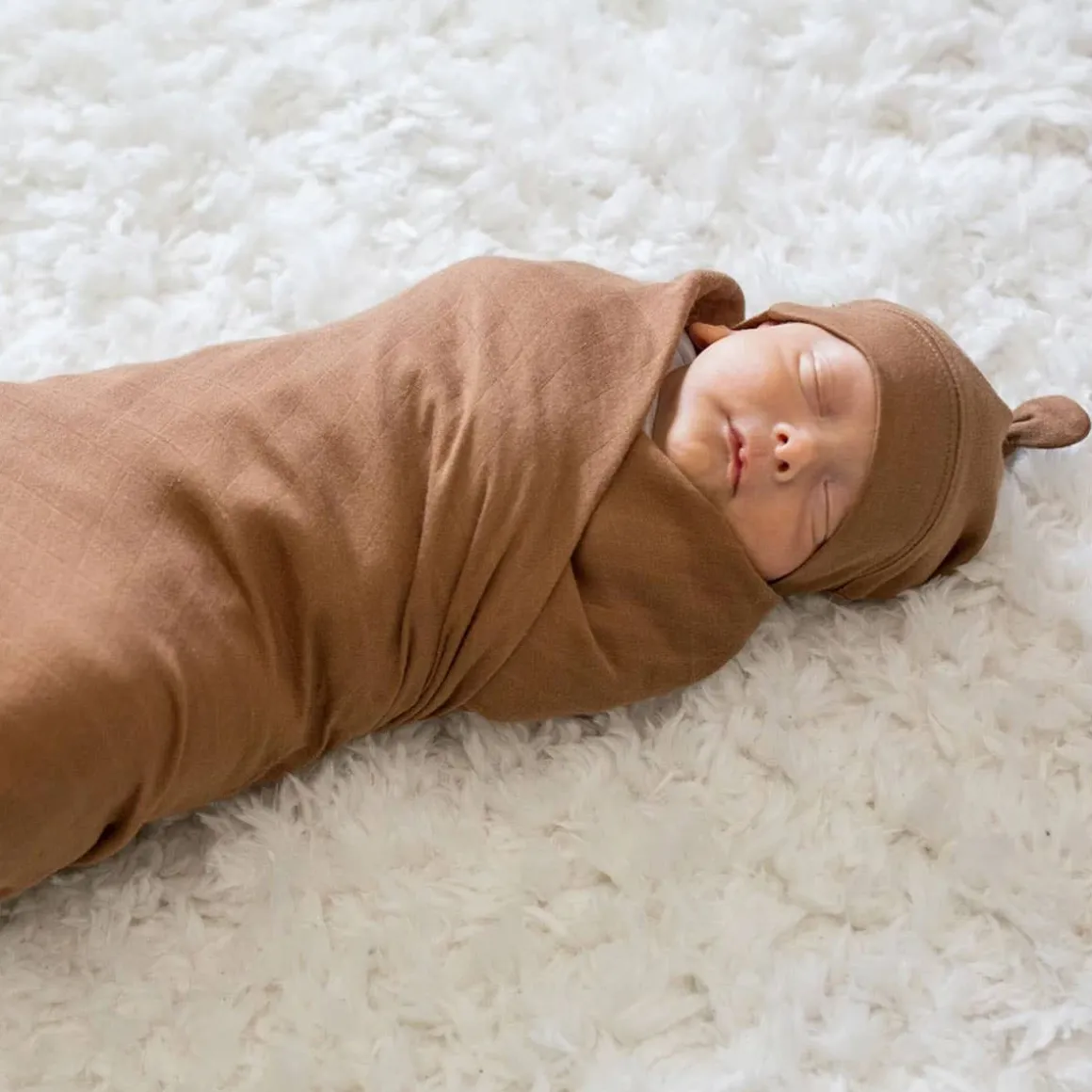 Hello World Blanket & Knotted Hat