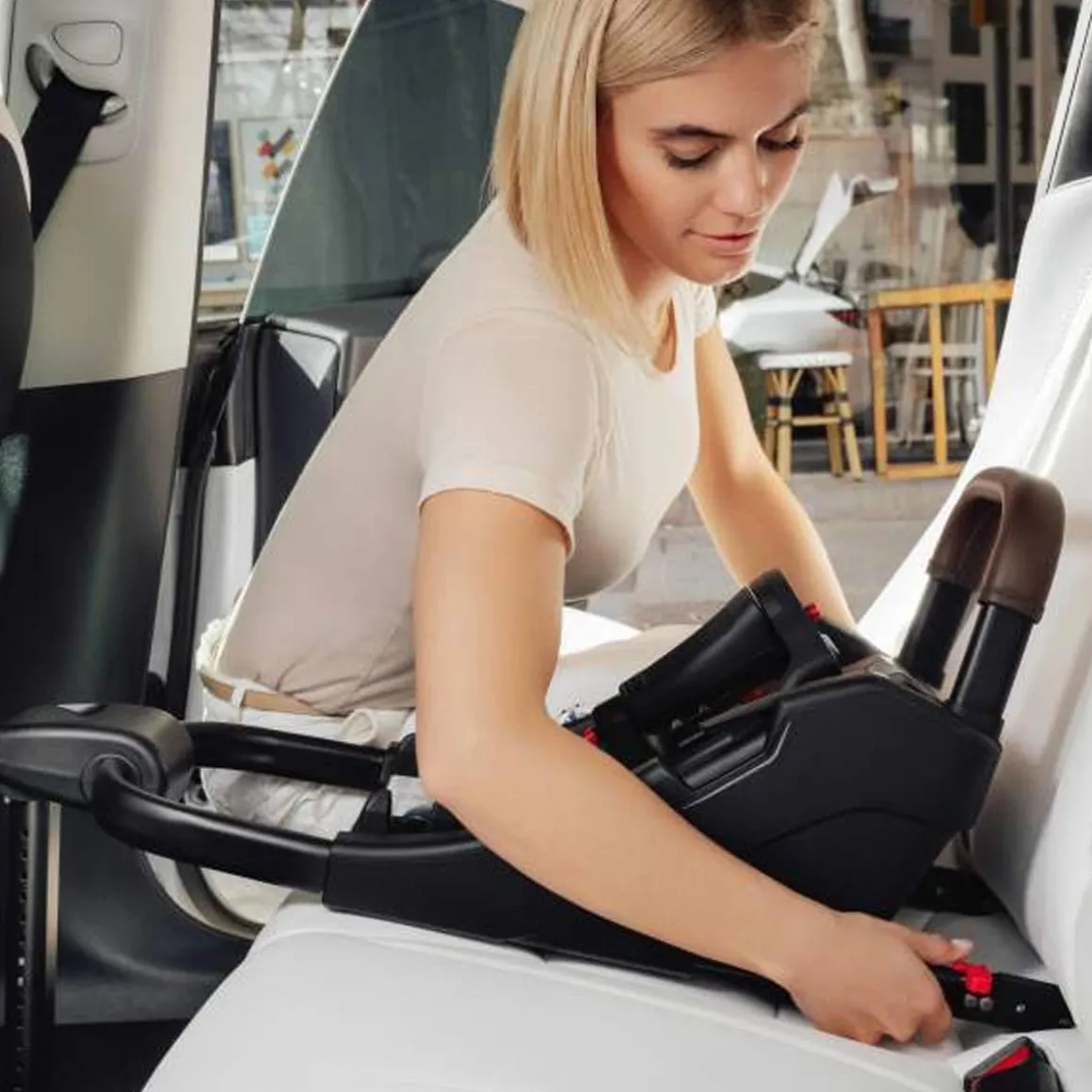 Juni Infant Car Seat with Versa Base