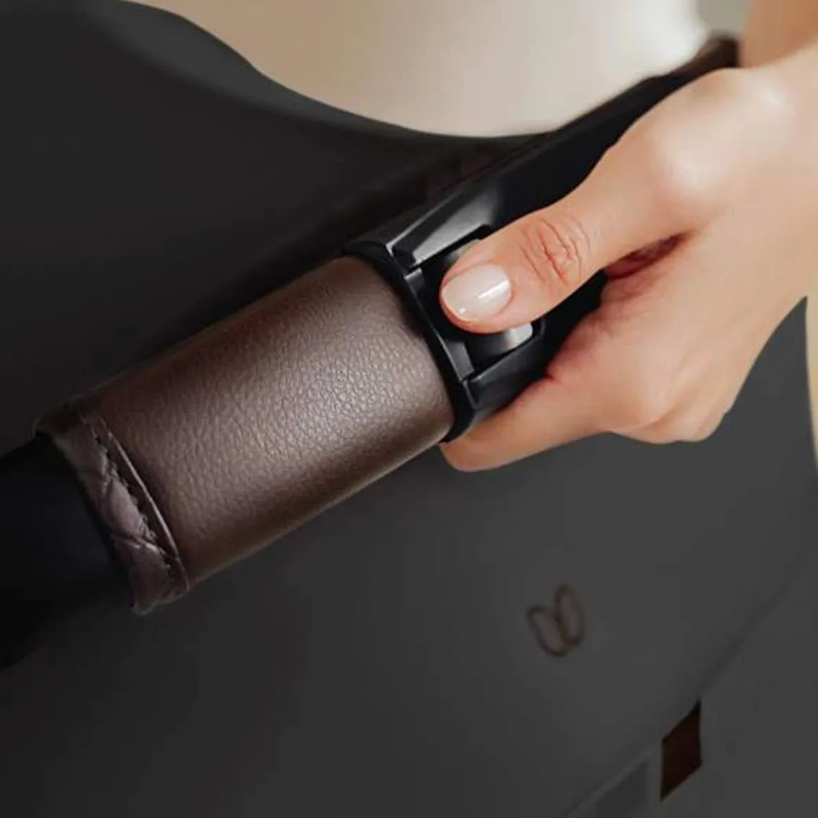 Juni Infant Car Seat with Versa Base