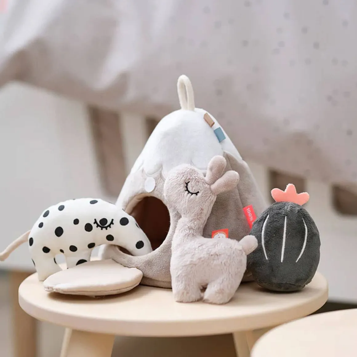 Lalee Hide & Seek Mountain