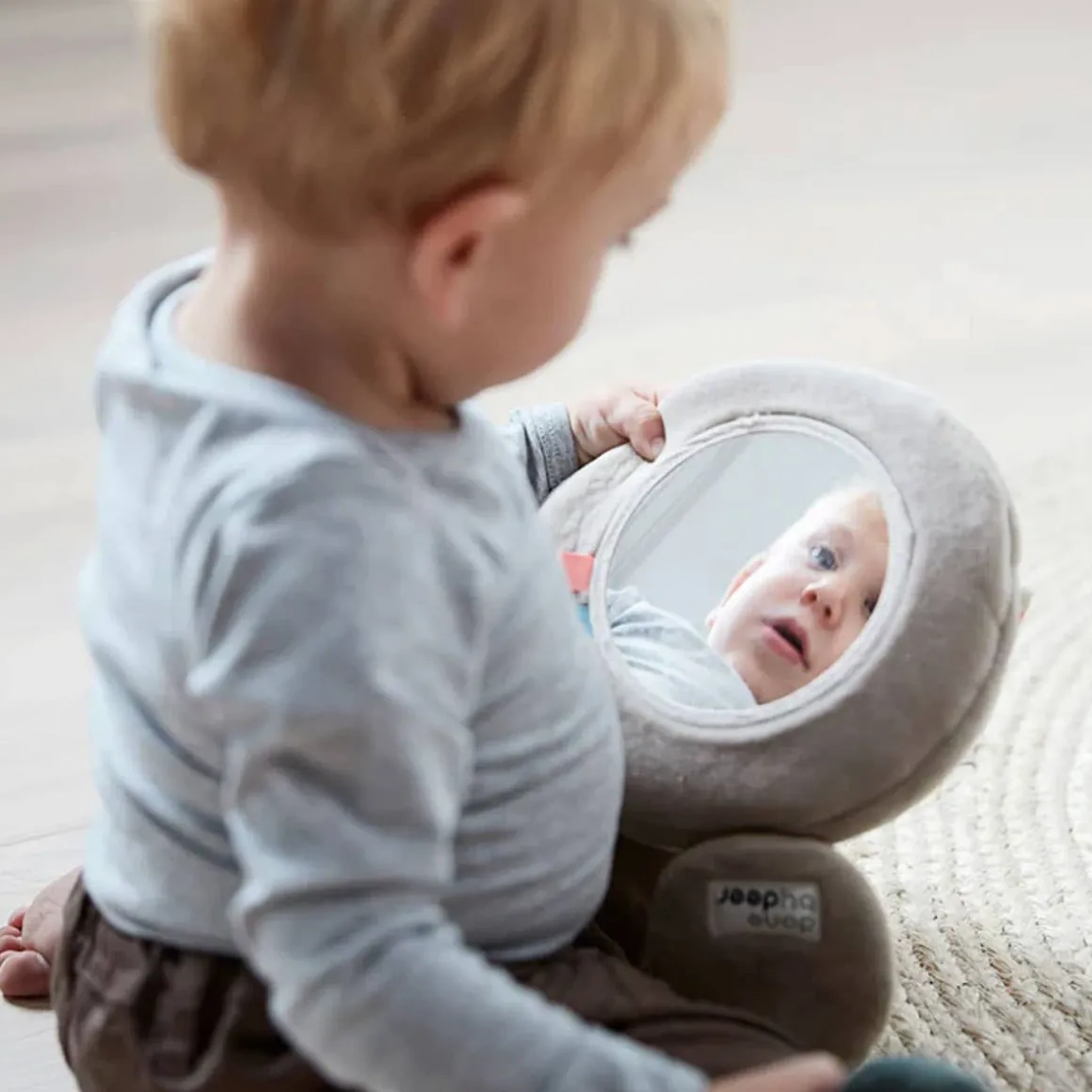 Lalee Hide & Seek Mountain