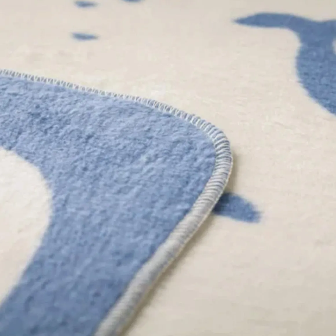 Maja Blanket - Whales All Over (75x100cm)