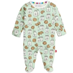 Modal Magnetic Footie