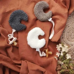 Sherpa Moon Paci Holder