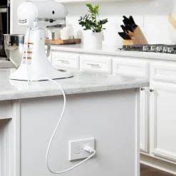 Universal Self-Closing Outlet Cover (3 Pack)